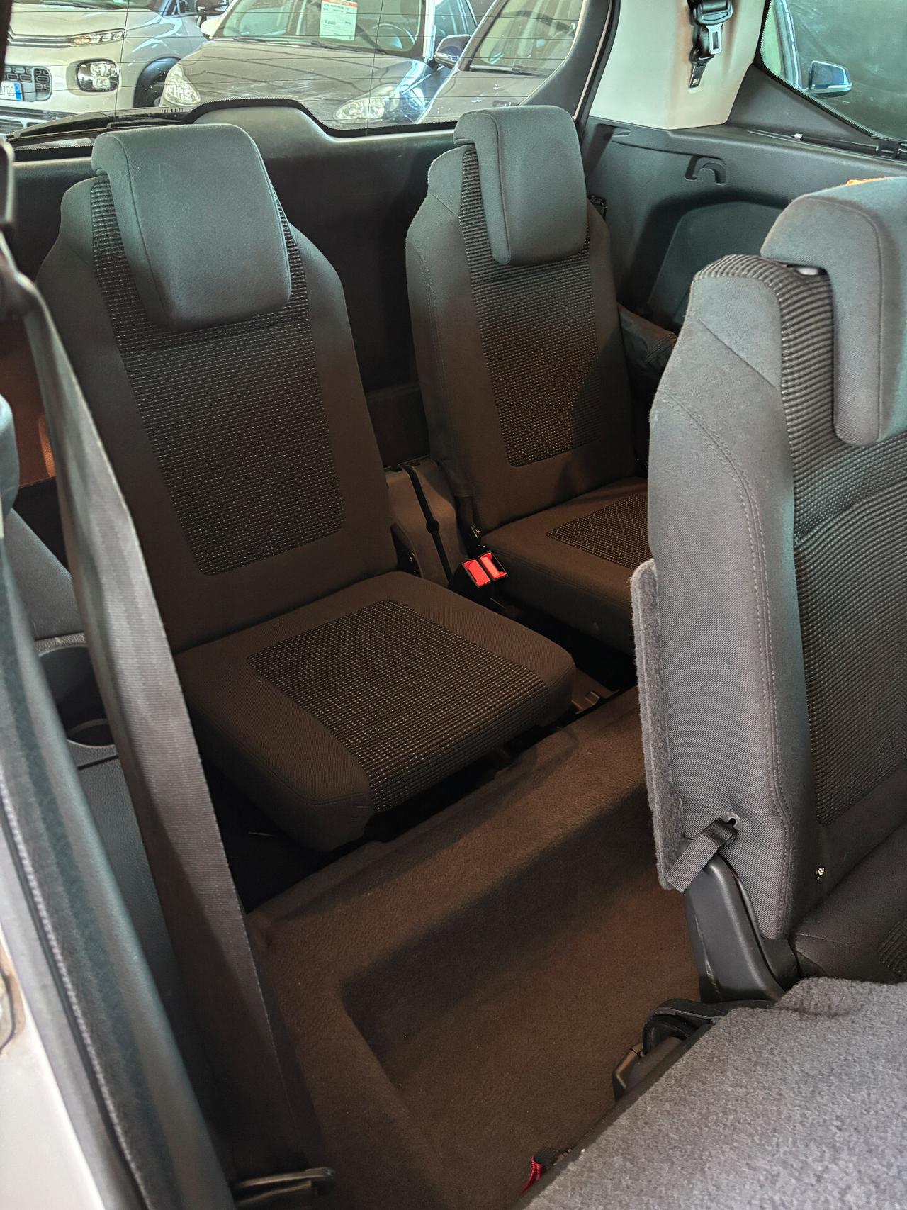 Peugeot 5008 2.0 HDi 110KW 150CV Allure 7 POSTI