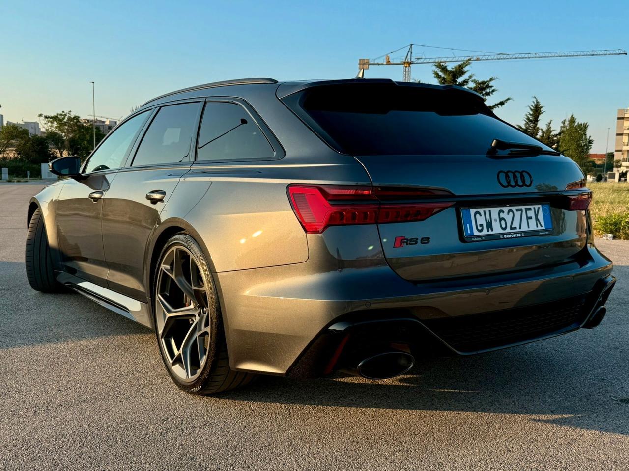Audi RS6 RS 6 Avant 4.0 TFSI V8 quattro tiptronic Performance