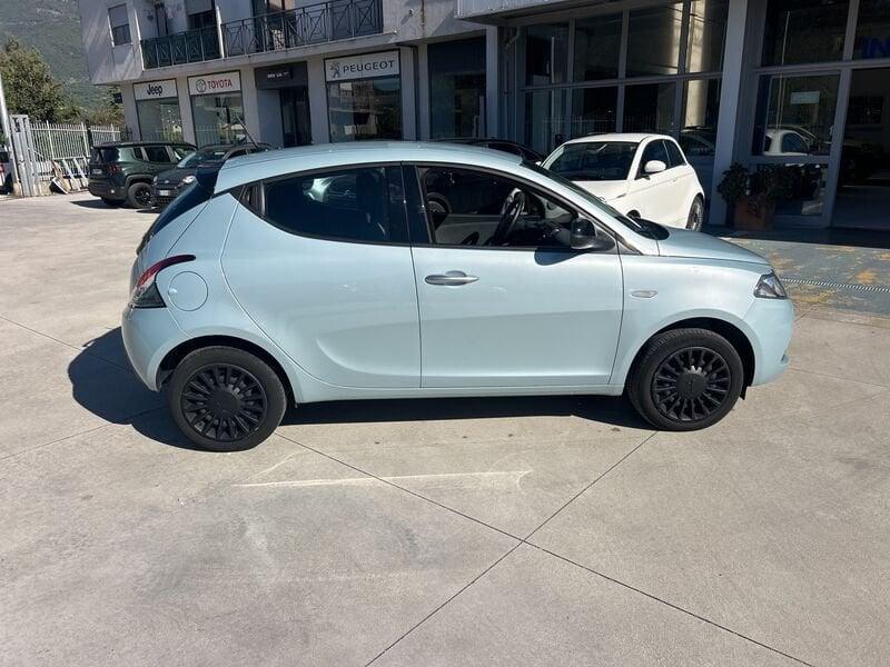 Lancia Ypsilon III 2021 1.0 firefly hybrid Silver s&s 70cv