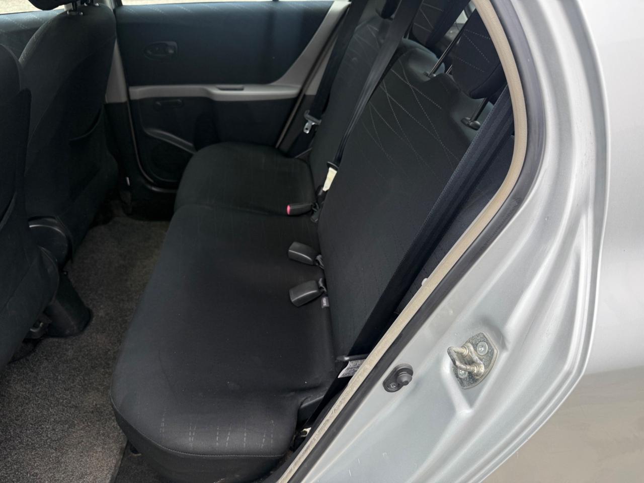 Toyota Yaris 1.0 5P. NEOPATENTATI NO BLOCCHI