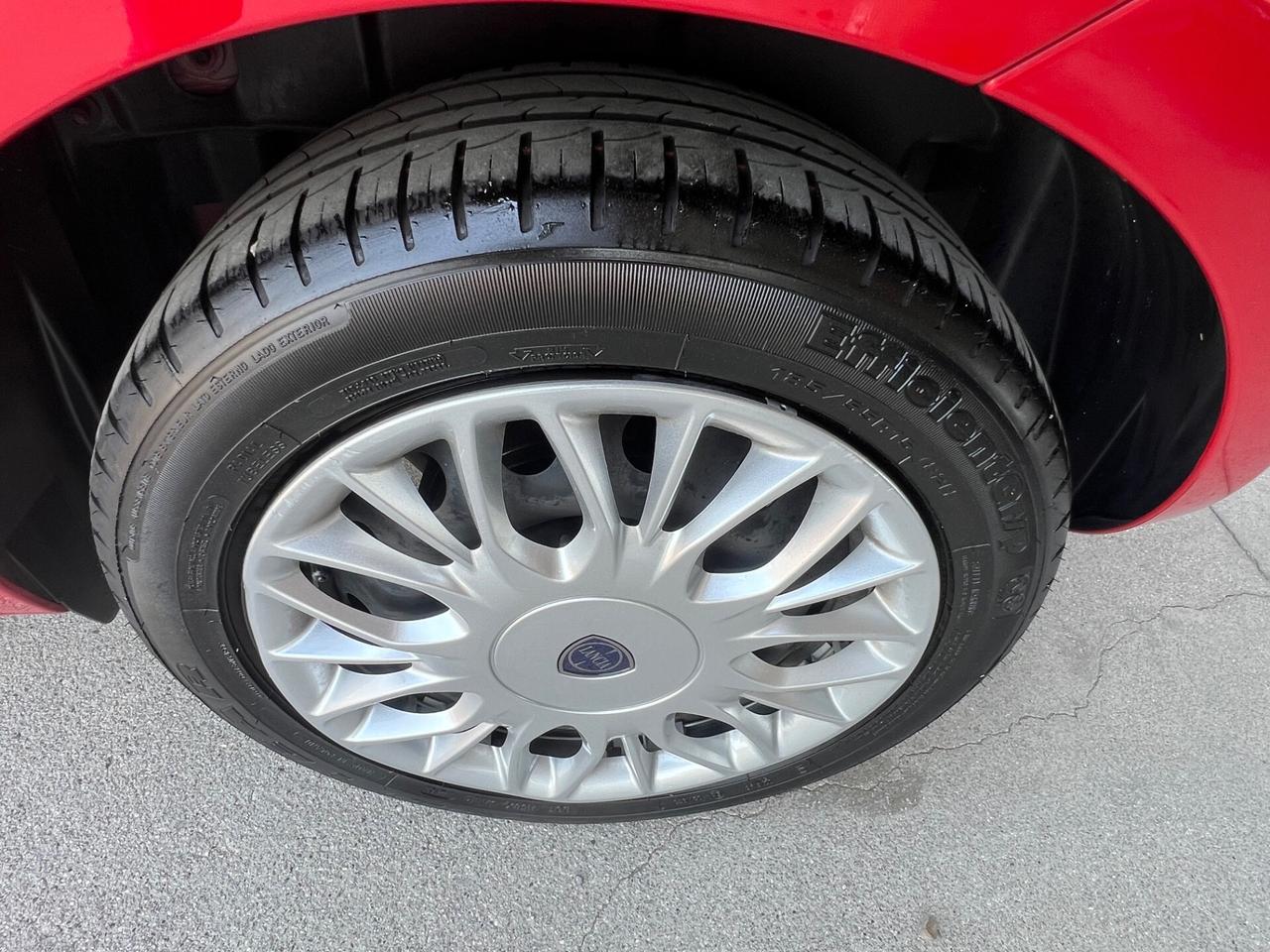 Lancia Ypsilon 1.2 69 CV Silver km 9.800!!!