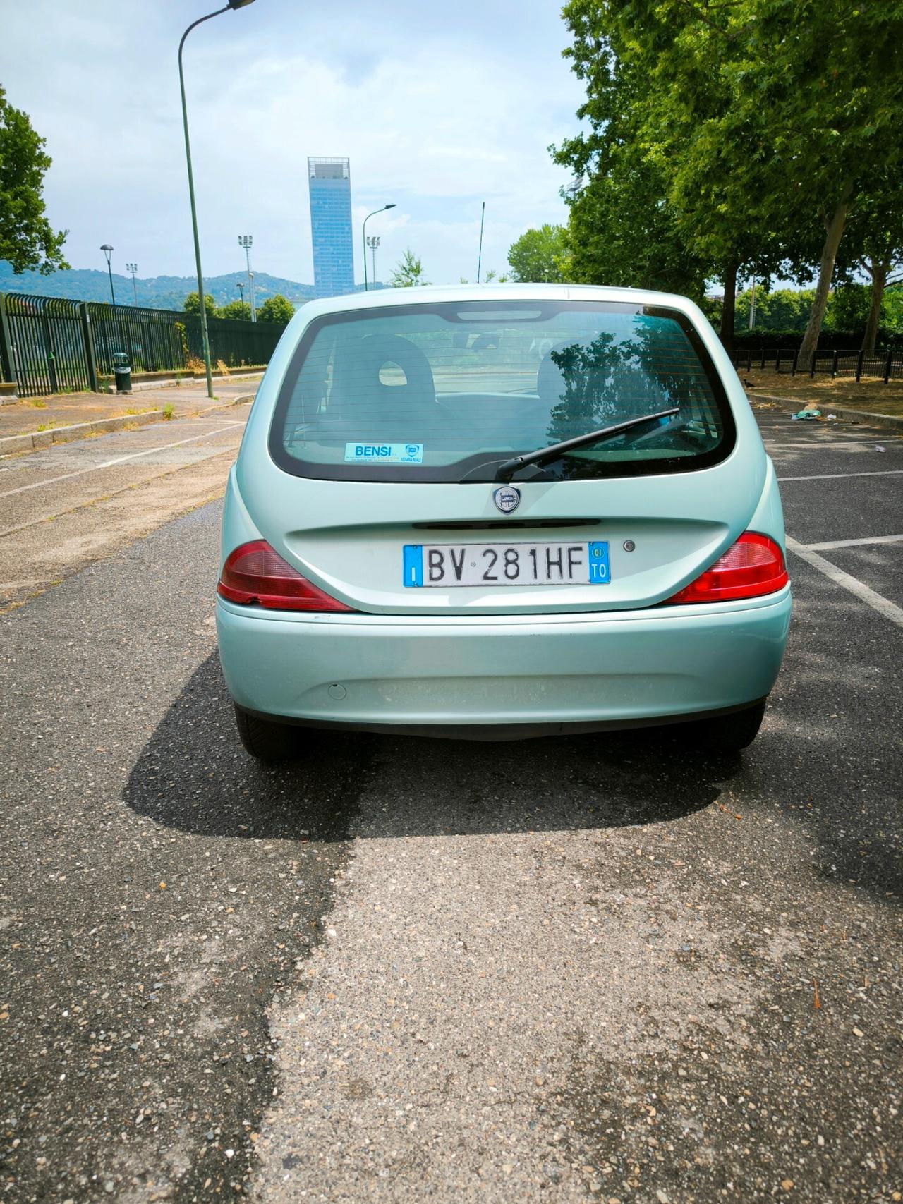 Lancia Y 1.2i 16V cat LX