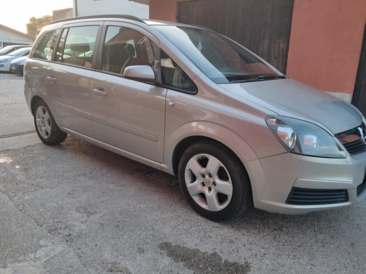 Opel Zafira 1.6 16V Twinport Cosmo benzina neop