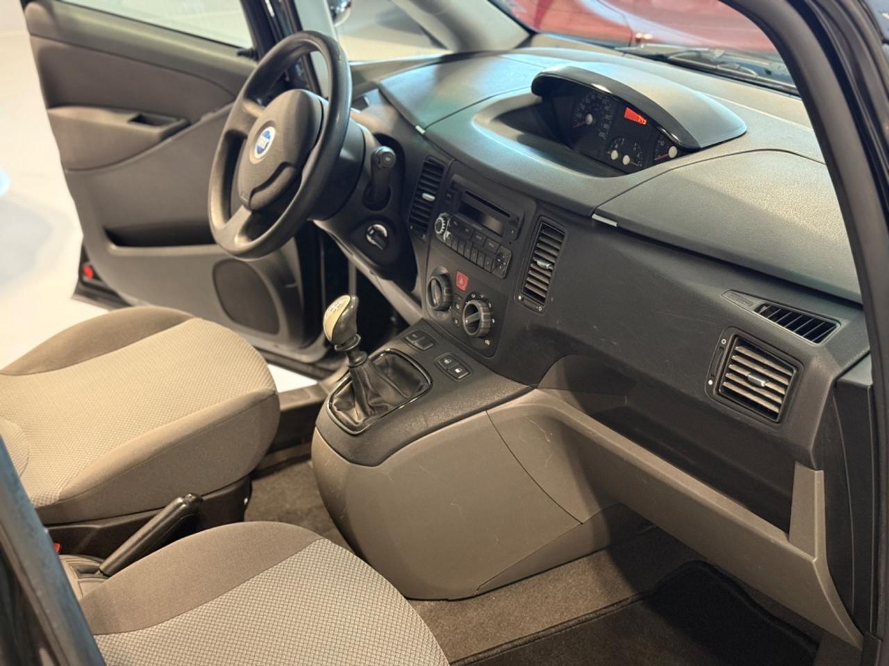 Fiat Idea 1.2 16v Black Label