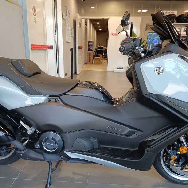 Yamaha T-Max 560 Tech Max - 2025