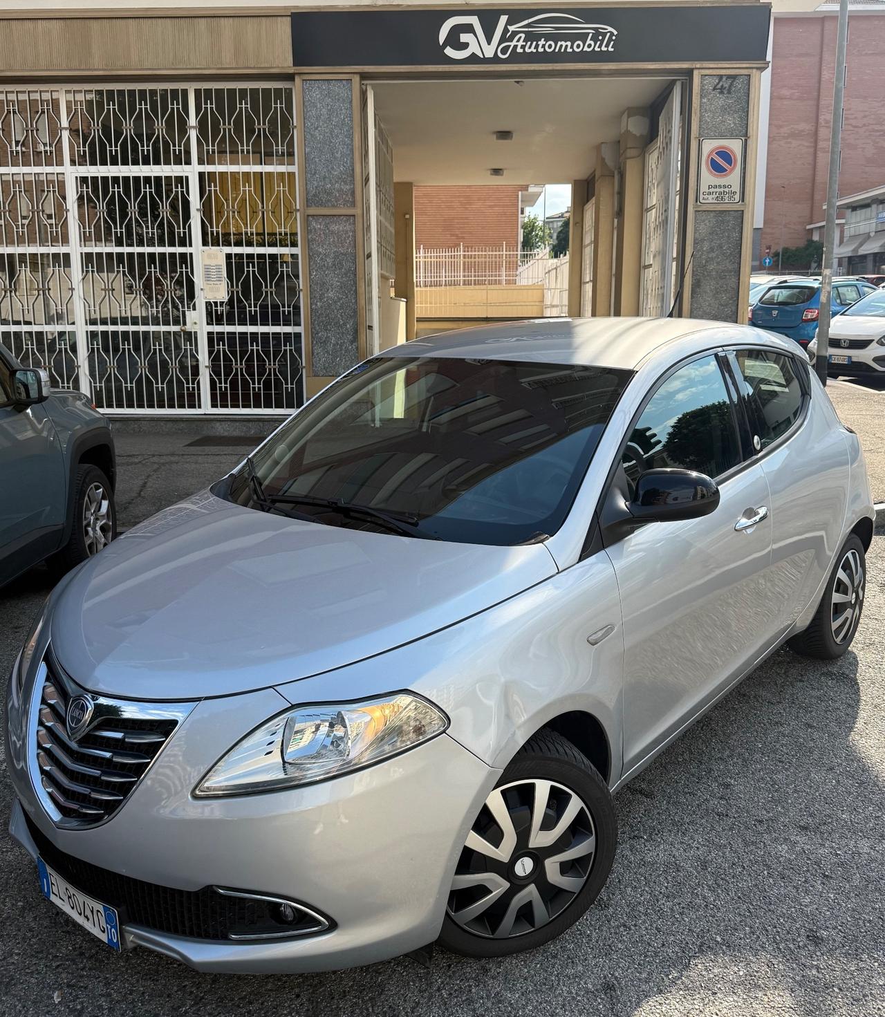 Lancia Ypsilon 1.2 69 CV 5 porte GPL Ecochic Gold