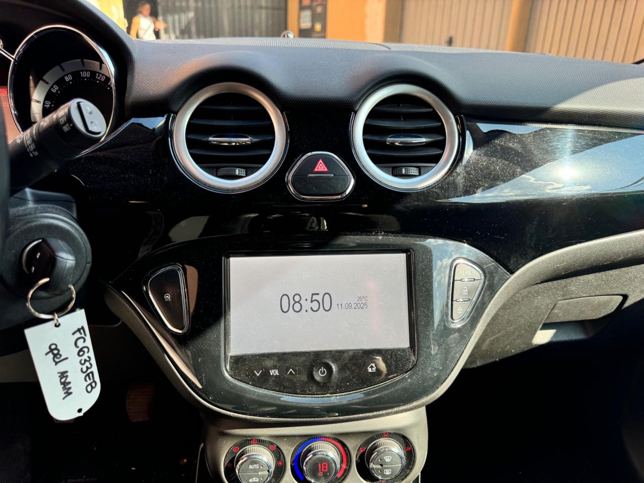 Opel Adam 1.4 87 CV GPL Tech Jam