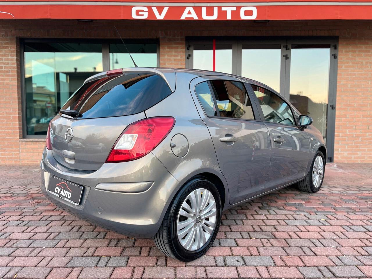 Opel Corsa 1.2 Cosmo