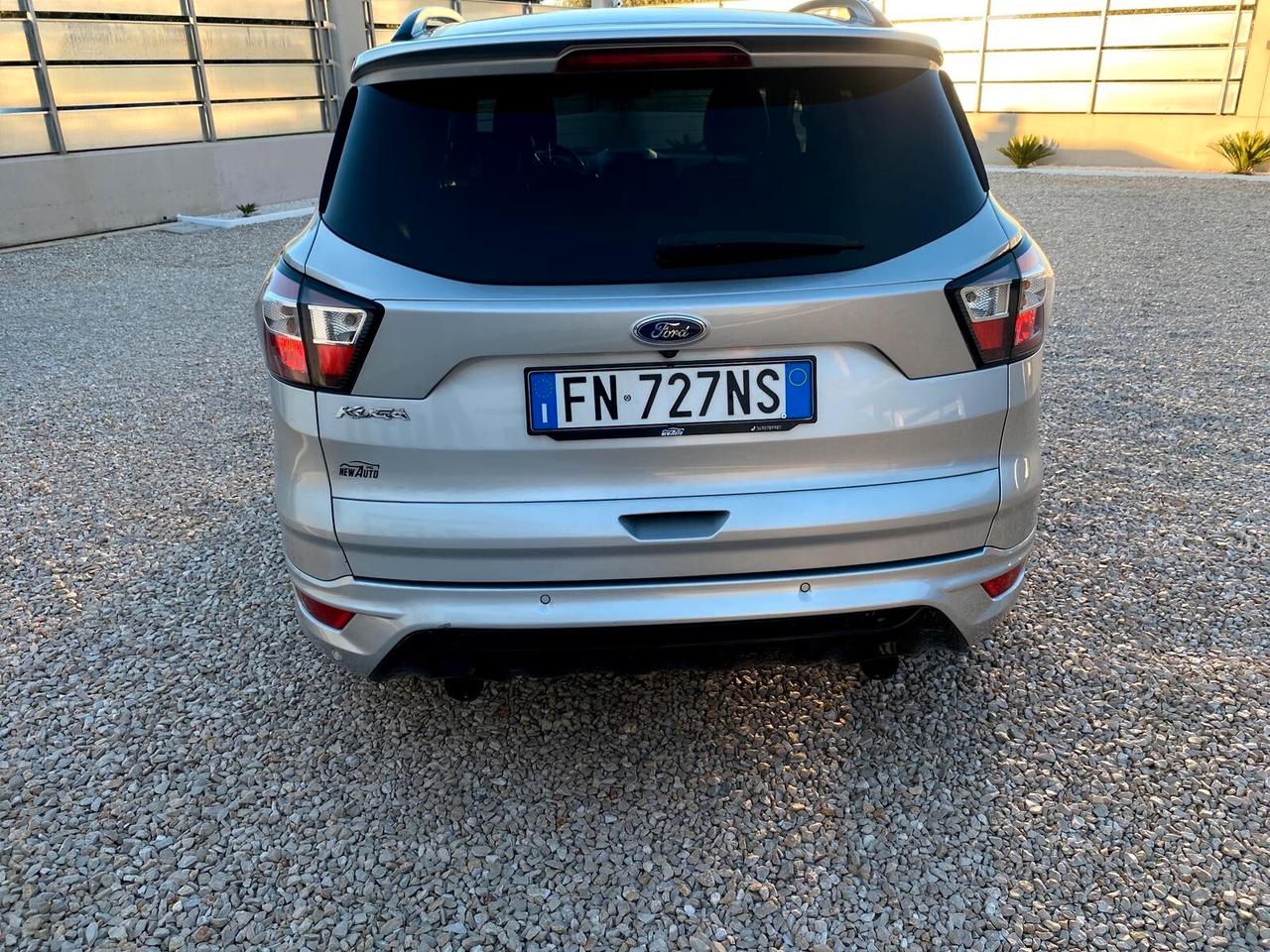 Ford Kuga 1.5 TDCI 120 CV S&S 2WD ST-Line