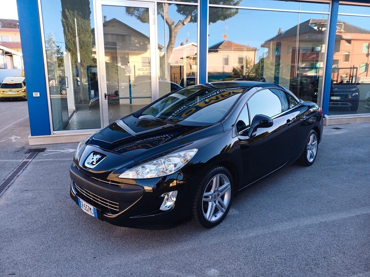 Peugeot 308 1.6 VTi 120CV CC Féline