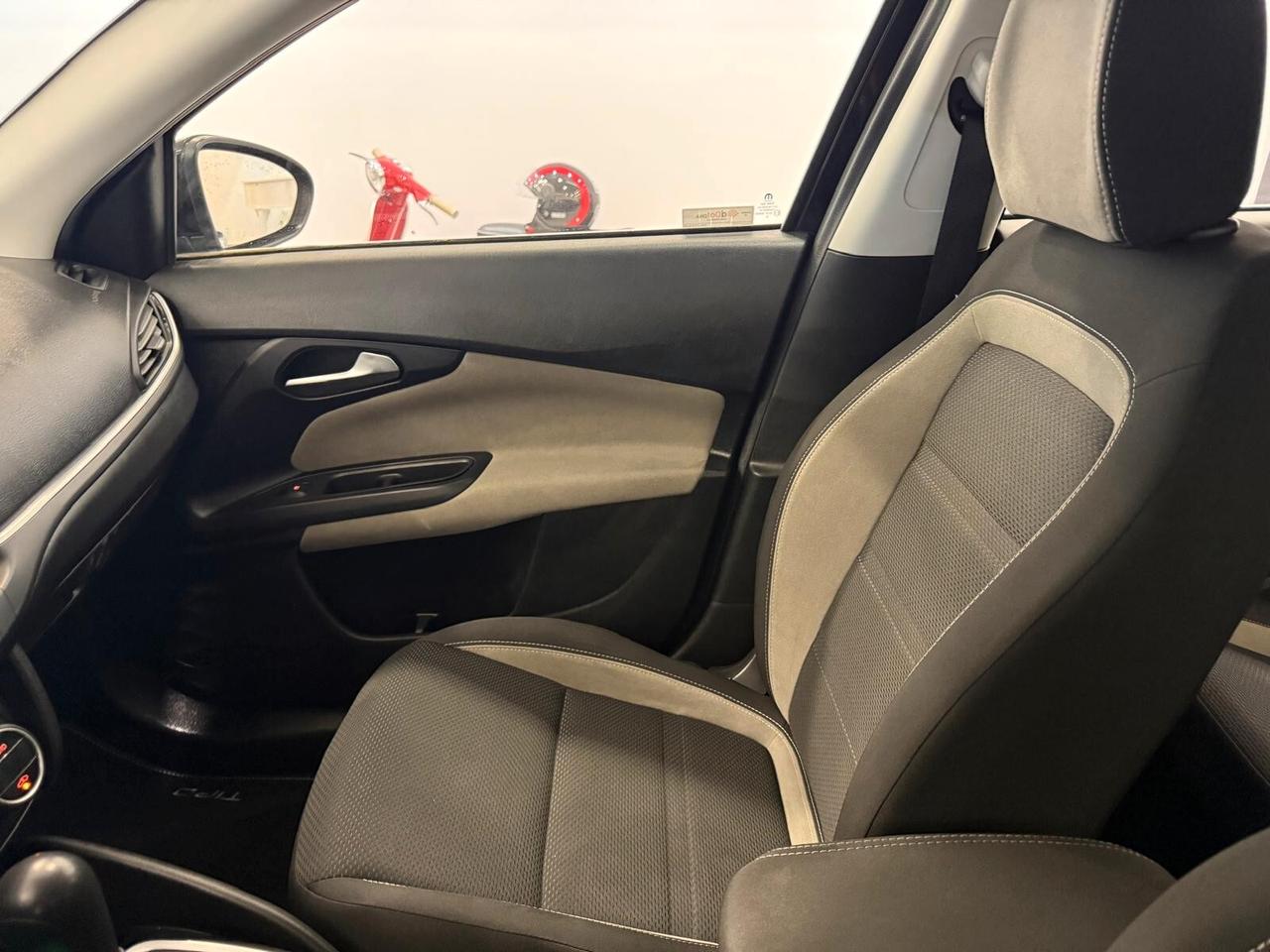 Fiat Tipo 1.6 Mjt S&S DCT Lounge 2017