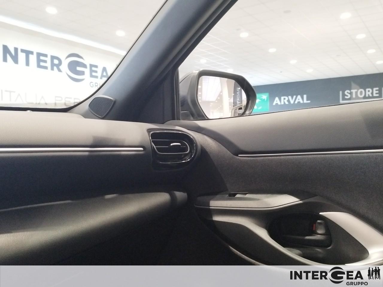 TOYOTA Yaris Cross 1.5h Orange Edition fwd 116cv e-cv