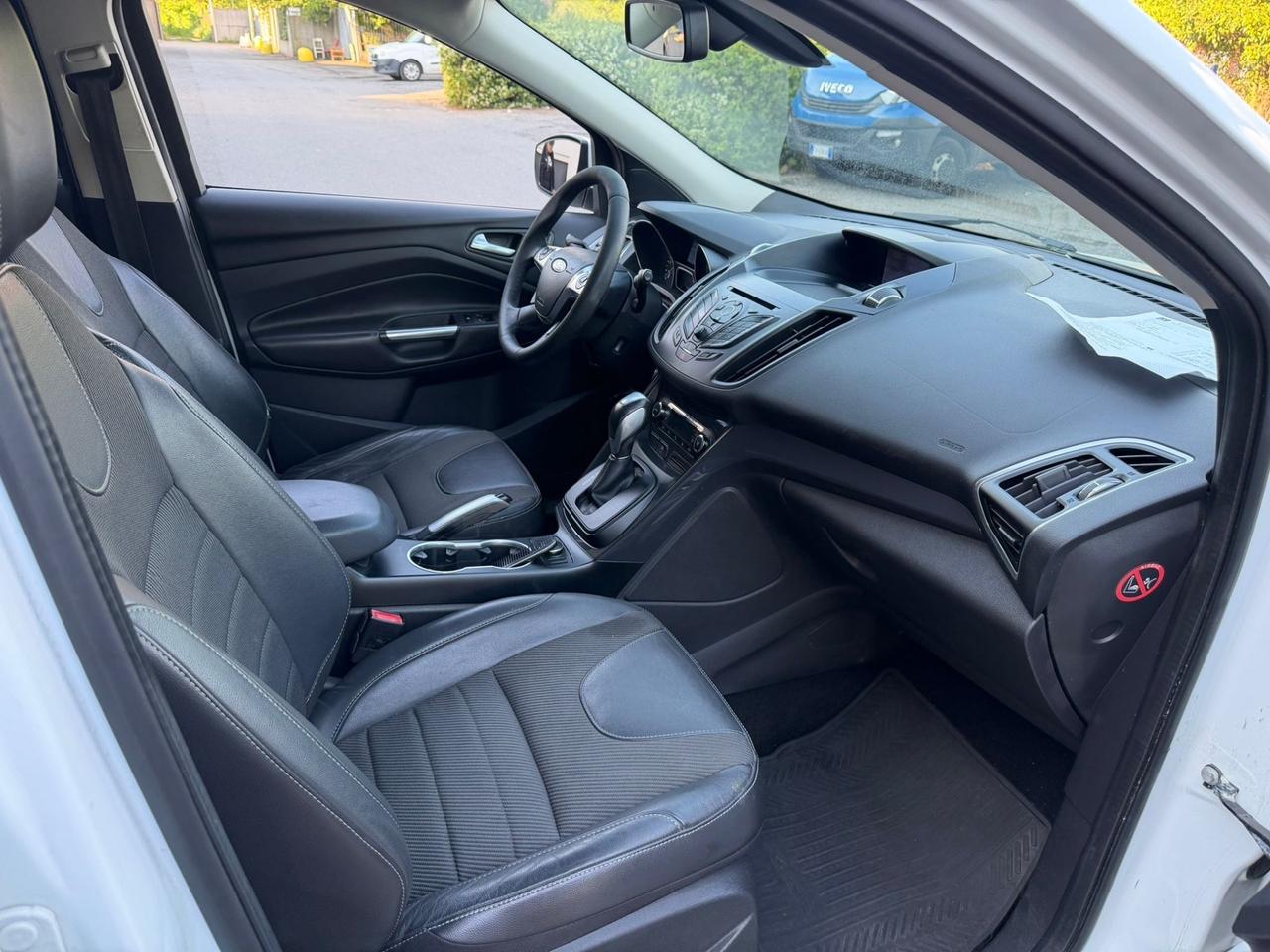 Ford Kuga 2.0 TDCI 140 CV 4WD Titanium