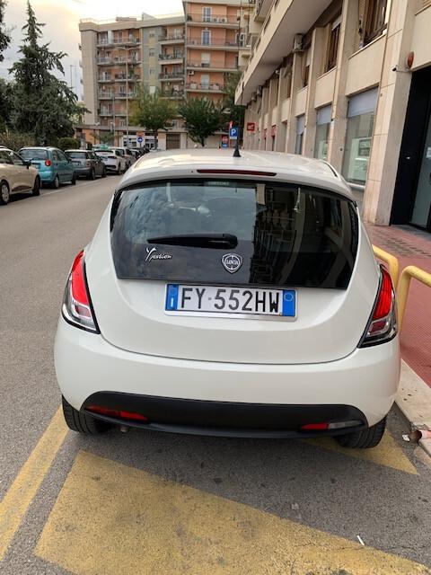 Lancia Ypsilon 1.2 69 CV 5 porte GPL Ecochic Elefantino Blu