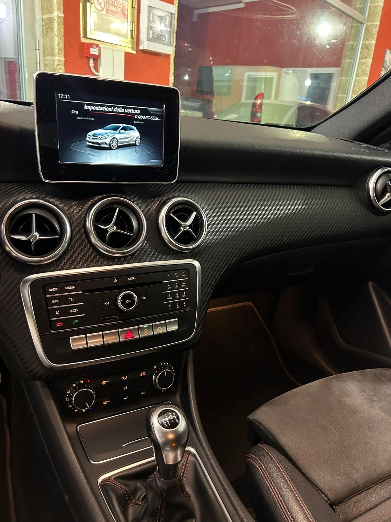 Mercedes-benz A160d Premium AMG -2017