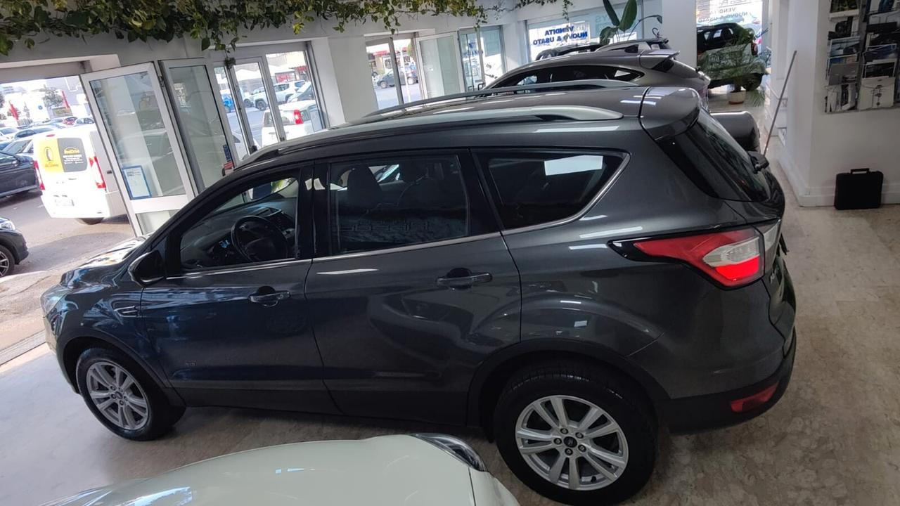 Ford Kuga 2.0 TDCI 150CV 4WD Titanium Powershift Business