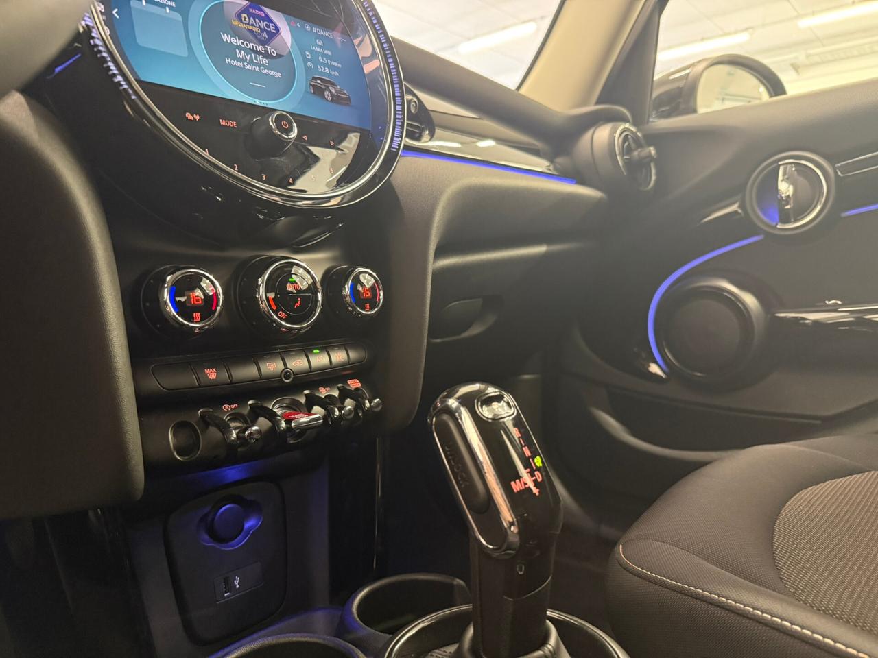Mini 1.5 Cooper Camden 5 porte NEOPATENTATI