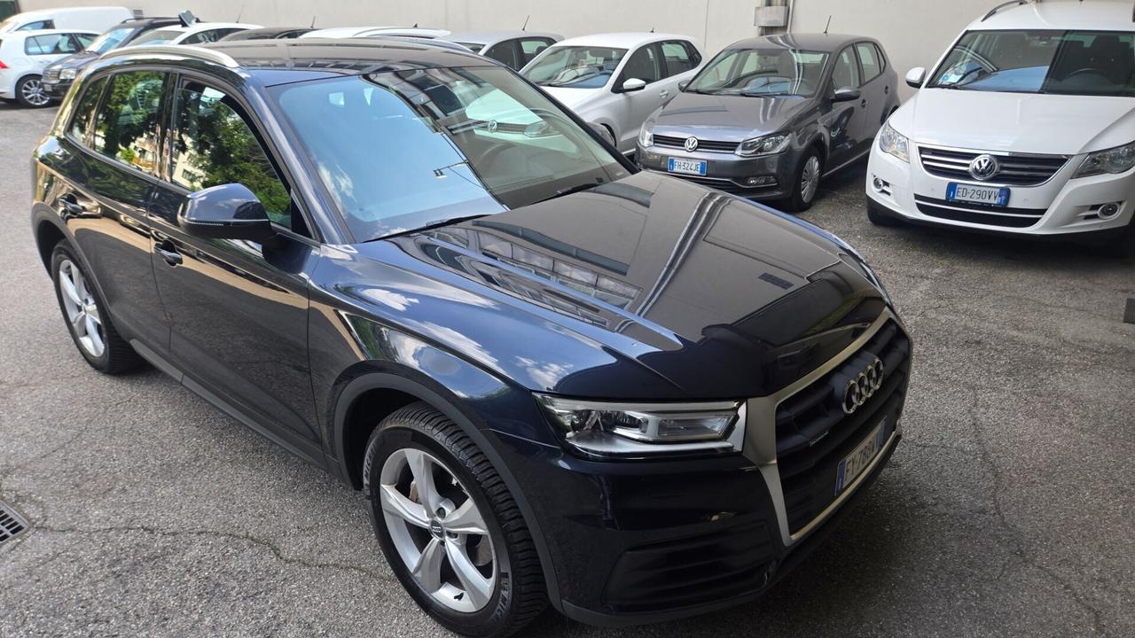Audi Q5 35 TDI quattro S tronic Business