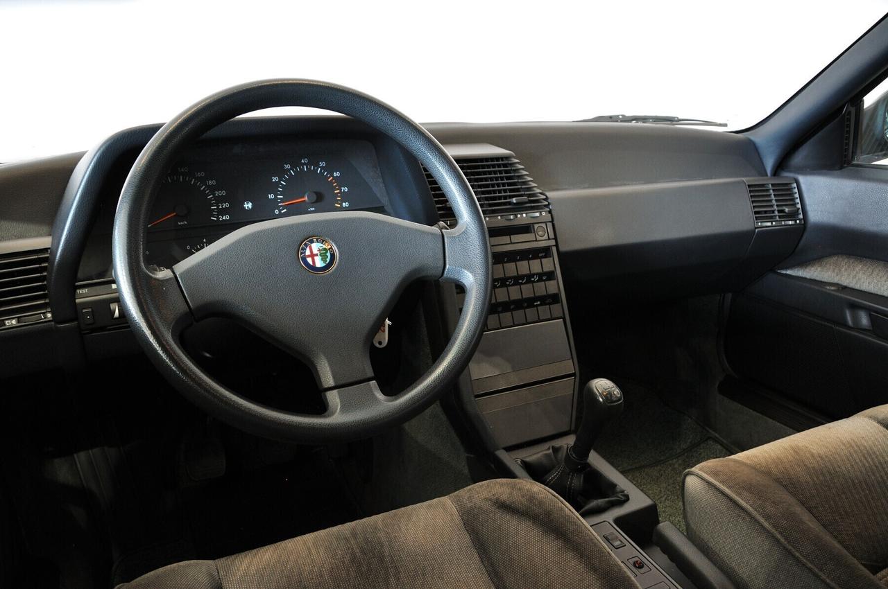 Alfa Romeo 164 2.0i Twin Spark CRS