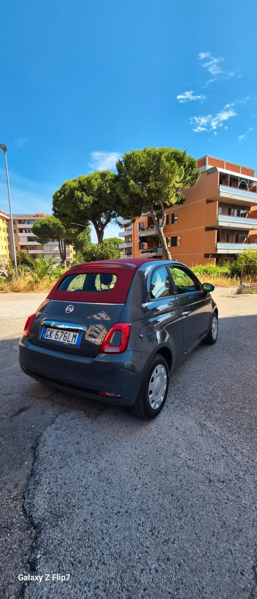 Fiat 500 C 1.0 Hybrid Connect