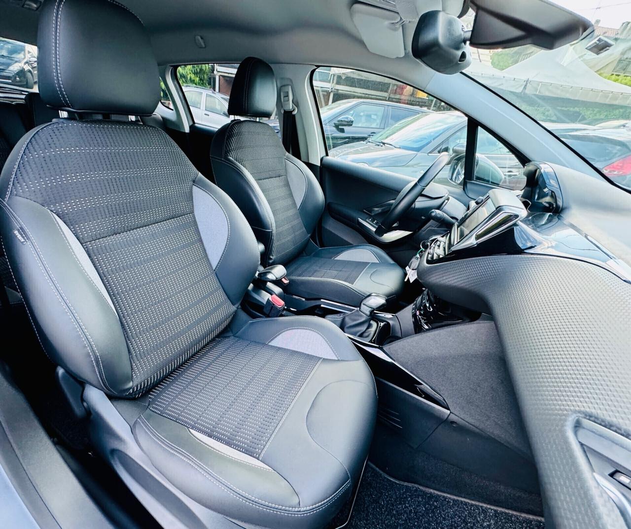 Peugeot 2008 BlueHDi 100 S&S Allure