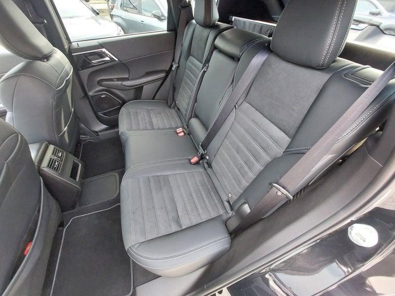 Mitsubishi Outlander PHEV 2.4L PHEV INTENSE