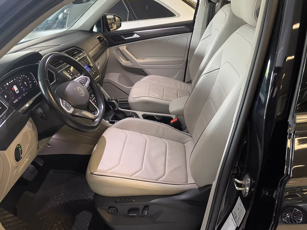 Volkswagen Tiguan Allspace 2.0 TDI DSG 4MOTION Life 7P. PELLE