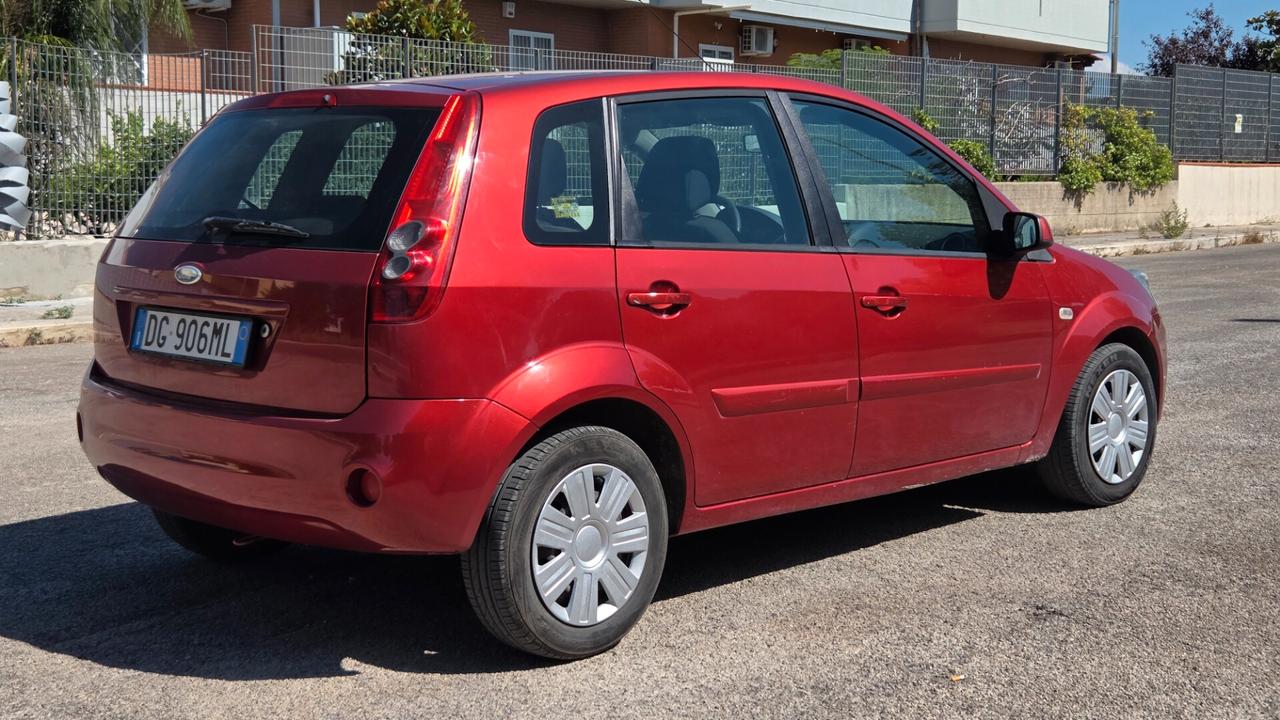 Ford Fiesta 1.4 TDCi 5p. Titanium