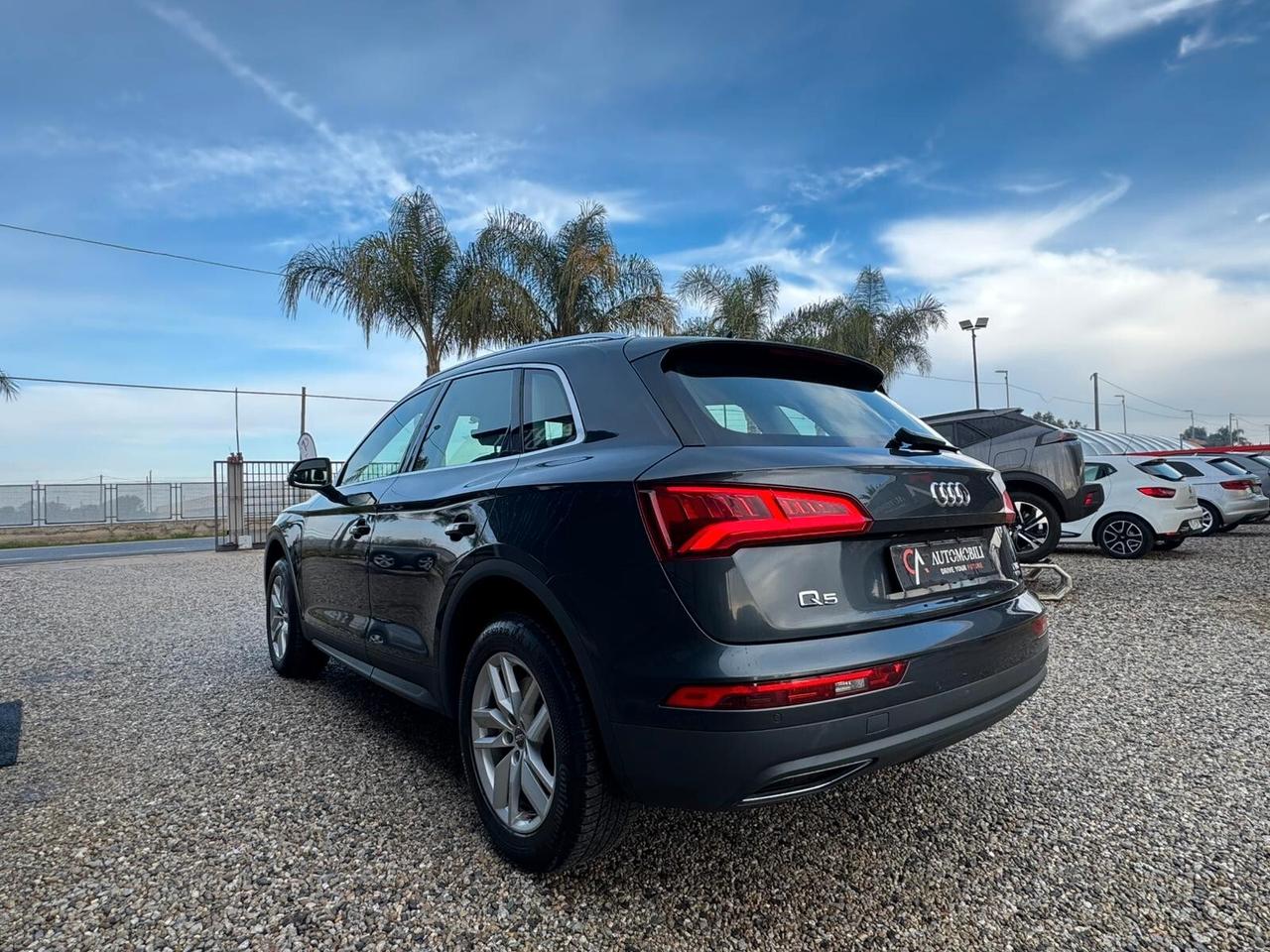Audi Q5 2.0 TDI quattro S tronic Business