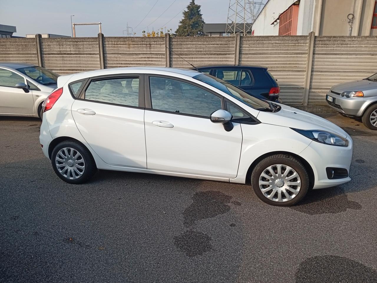 Ford Fiesta 1.5 TDCi 75CV 5 porte NEOPATENTATI OK