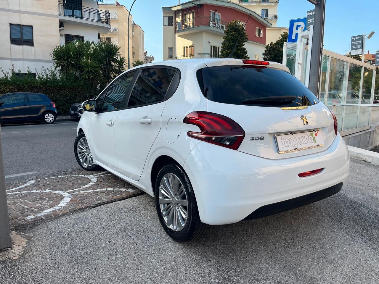 Peugeot 208 BlueHDi 75 5 porte Allure