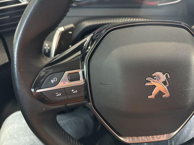 Peugeot 2008 PureTech 130 EAT8 S&S Allure