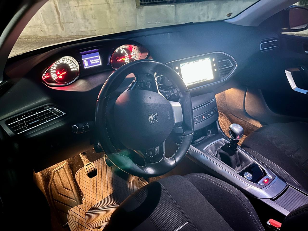 Peugeot 308 1.6 e-HDi 115 CV Allure “soli 130.000 km”
