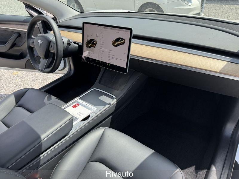 Tesla Model 3 RWD