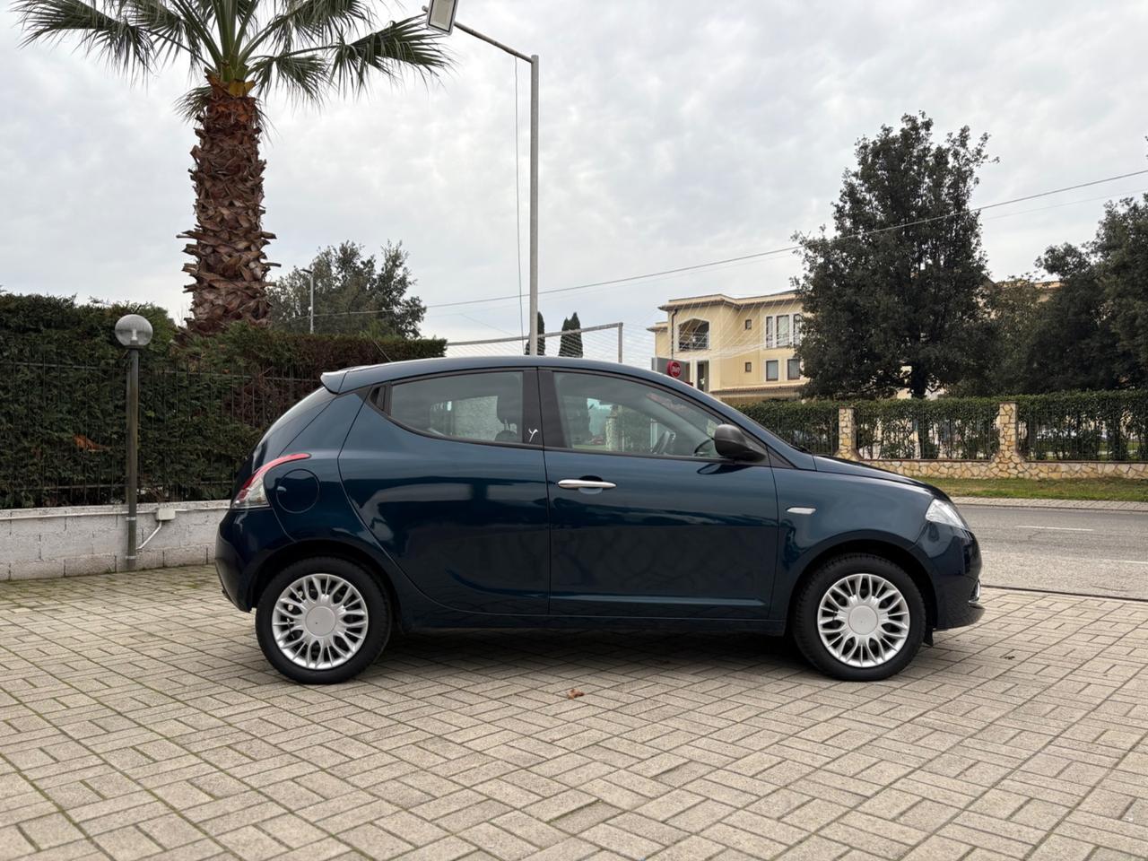 Lancia Ypsilon 1.3 MJT 16V 95 CV 5 porte S&S Silver