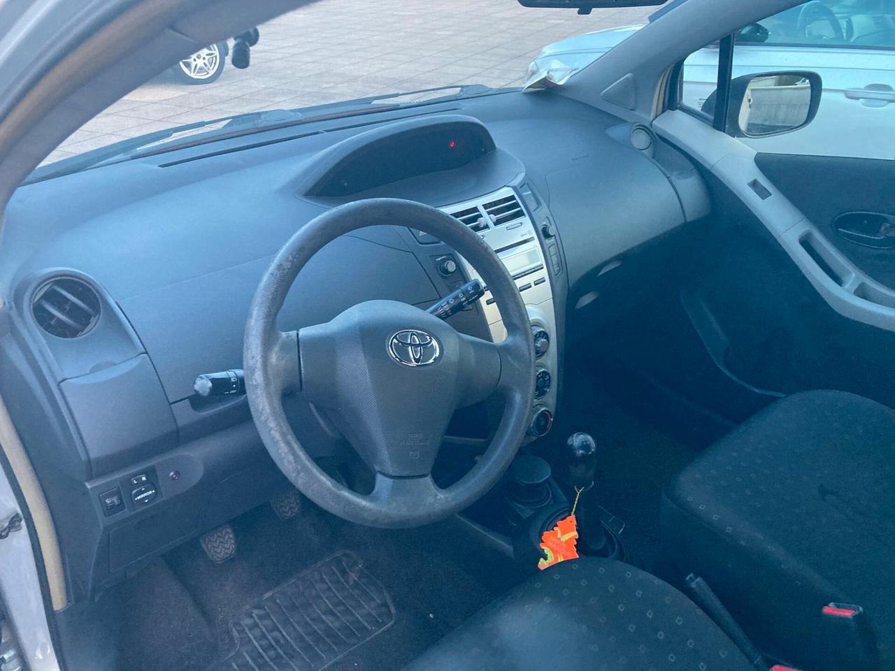 Toyota Yaris 1.0 3 porte