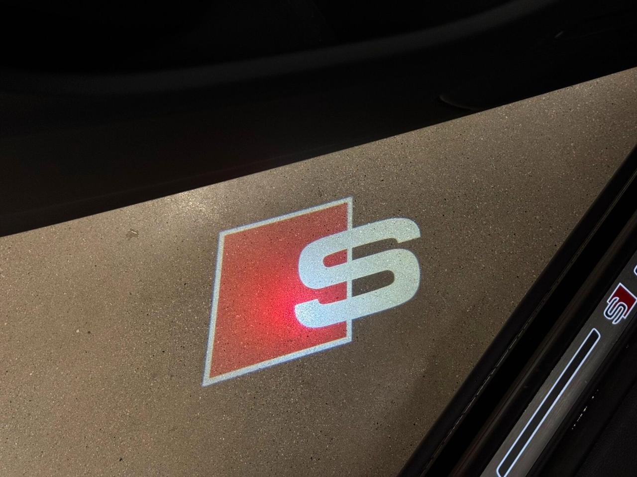 Audi Q7 55 TFSI e quattro tiptronic Sport