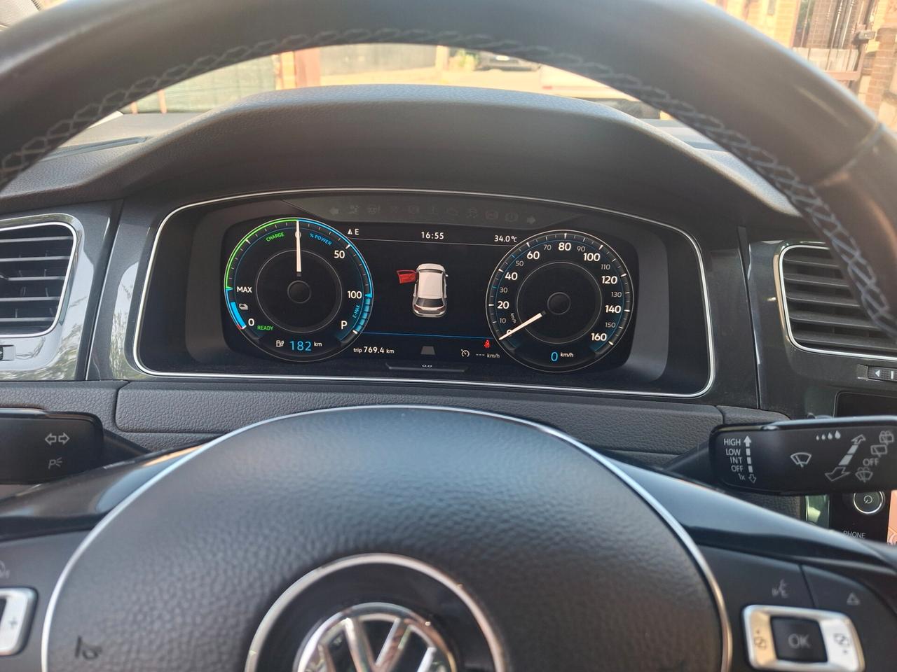 Volkswagen Golf e-Golf 136 CV elettrica