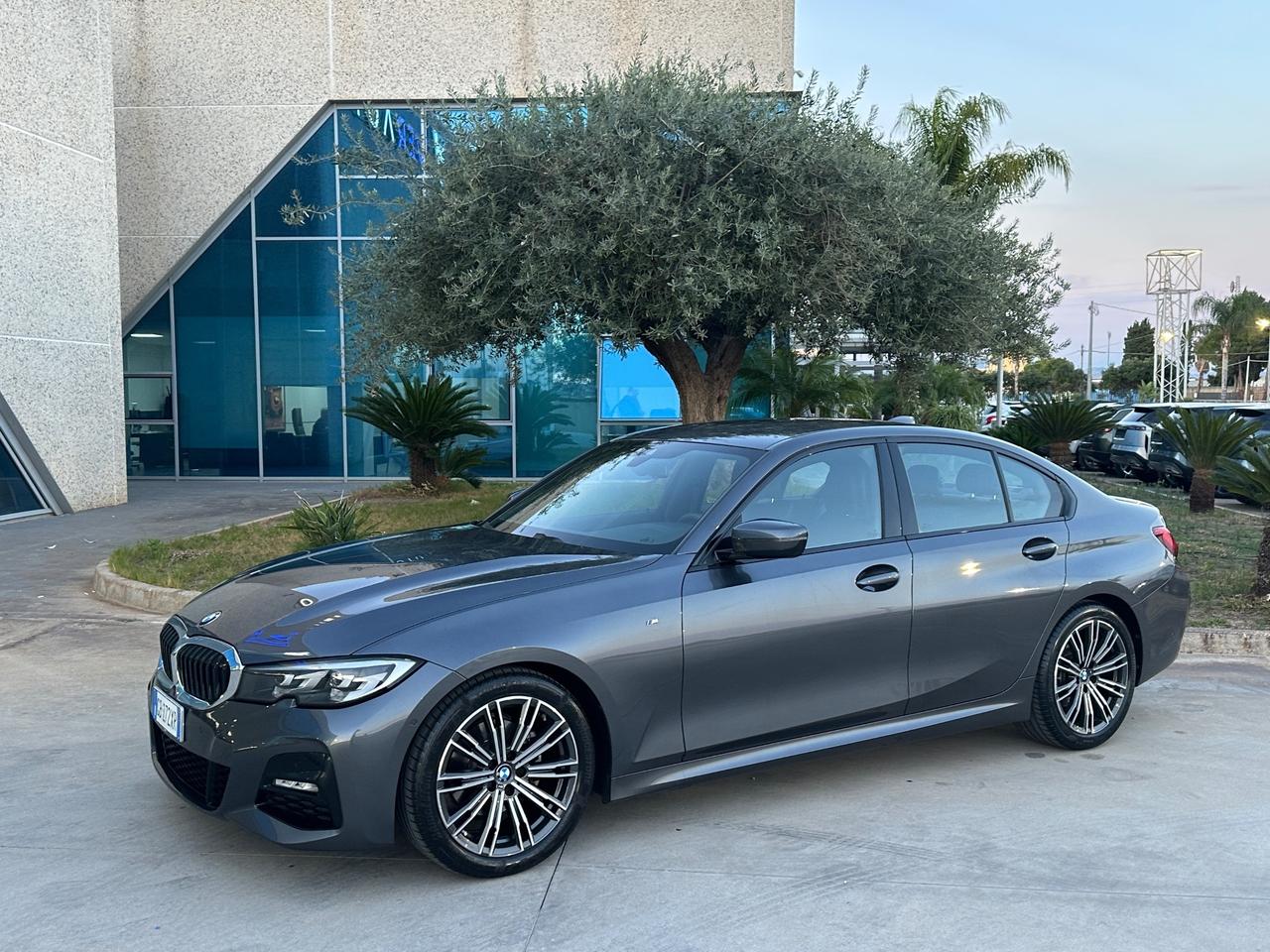 BMW 320 d Msport auto possibilità noleggio no scoring