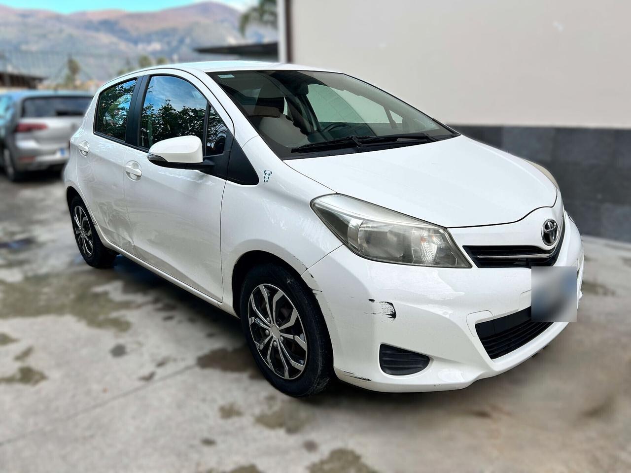 Toyota Yaris 1.0 Benzina 70CV - 2012 Incidentata