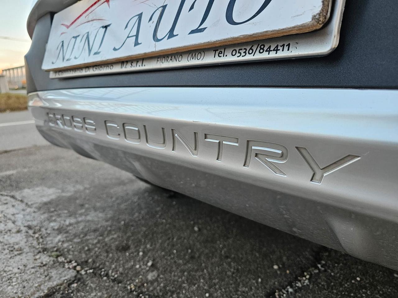 Volvo V40 2.0 D2 120cv Cross Country*Geartronic*Business*Navi*Pdc*Euro6*