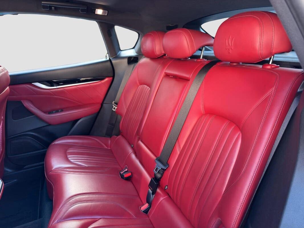 Maserati Levante V6 Diesel 275 CV AWD Granlusso