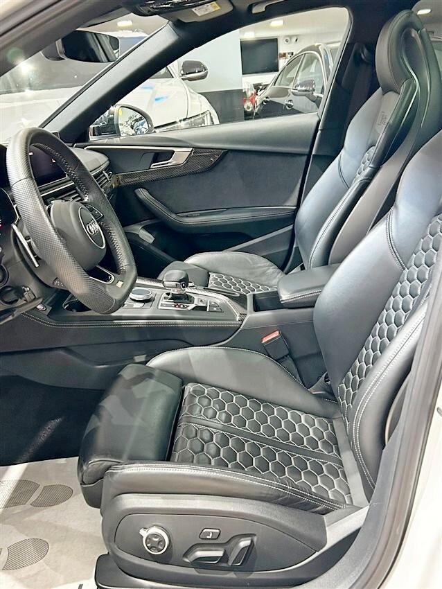 Audi RS 4 Avant