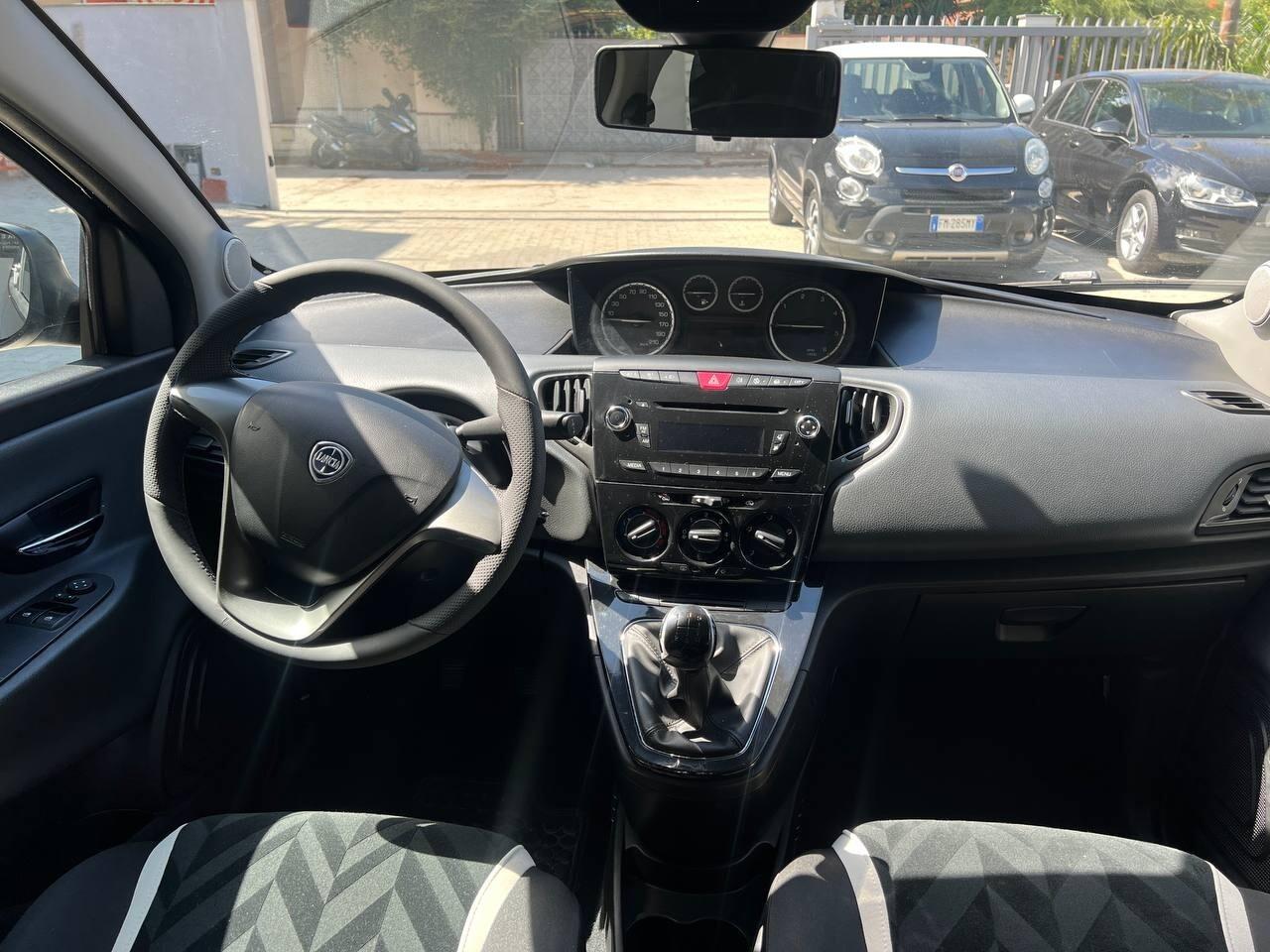 YPSILON 1.3 MJT 95CV SeS Platinum
