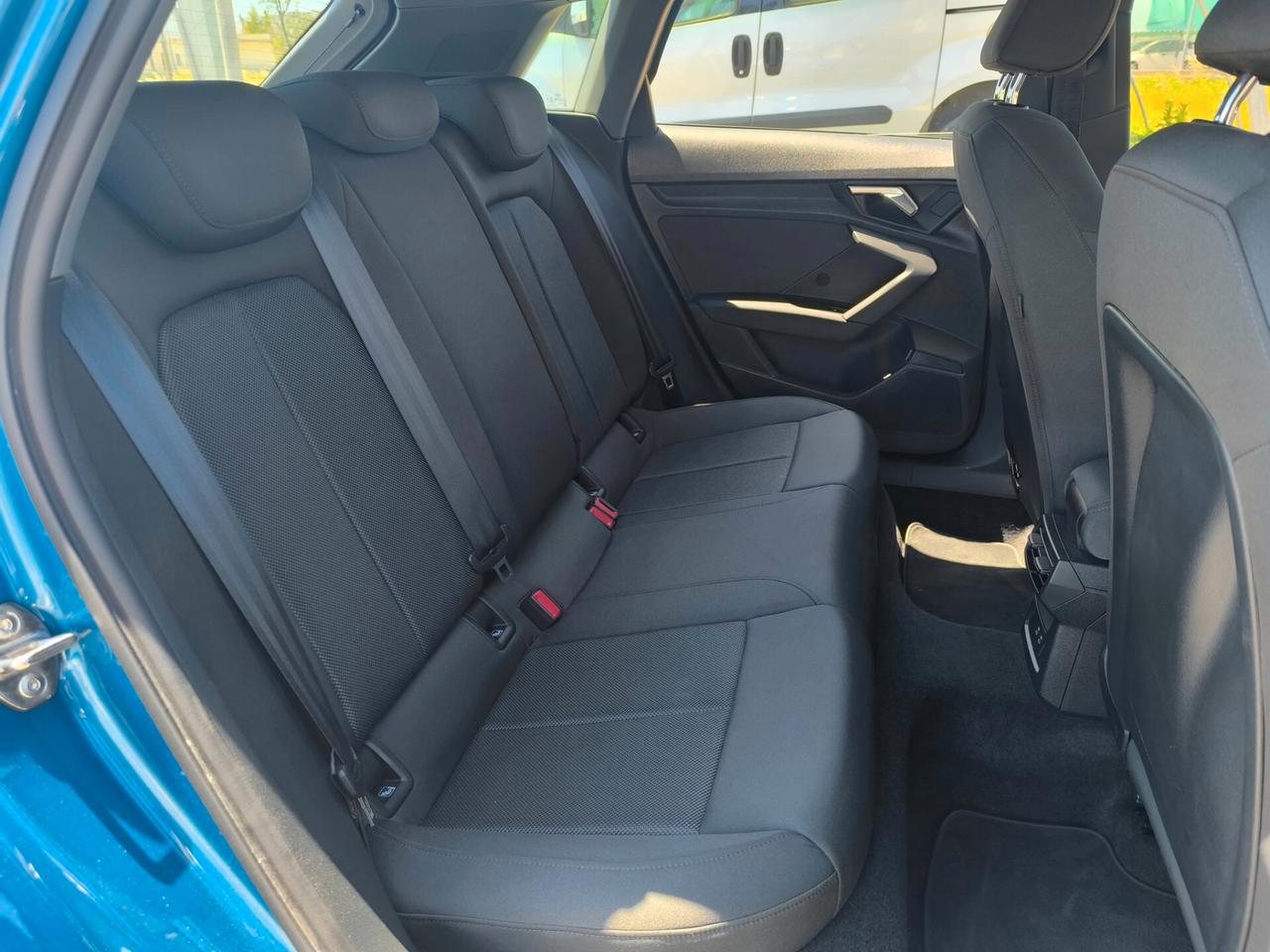 AUDI A3 30 TDI S TRONIC BUSINESS ADVANCED NAV/MATRIX/RETRO