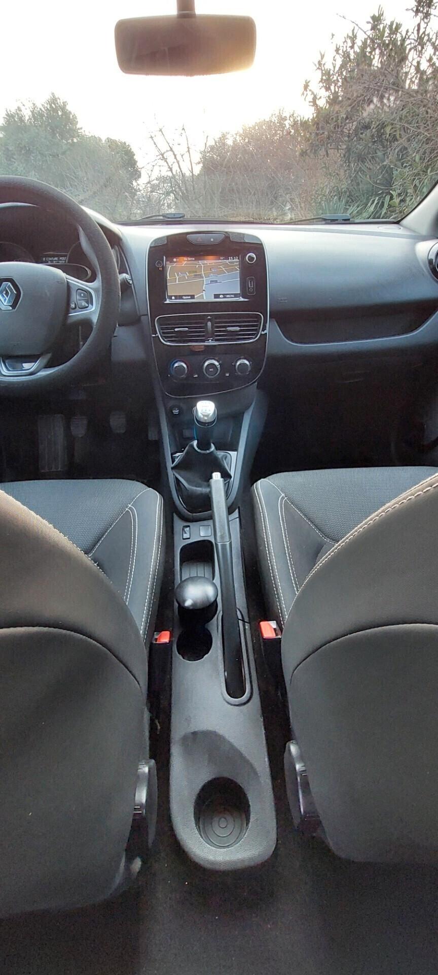 CLIO TCE 900 BENZINA/GPL DI SERIE 90 CV NAVIGATORE TELEFONO SENSORI FULL FULL IMPECCABILE