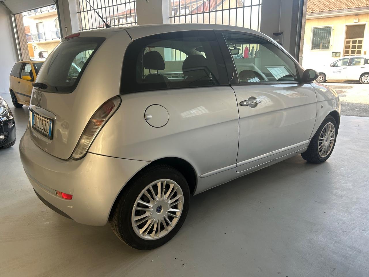 Lancia Ypsilon 1.2 Argento