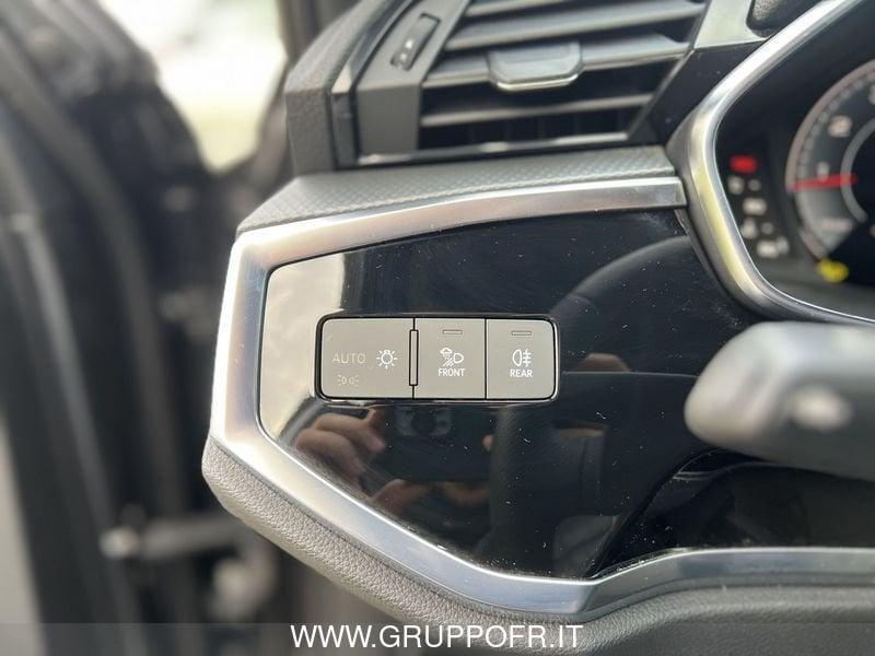 Audi Q3 SPB 35 TFSI Identity Black