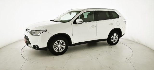 MITSUBISHI Outlander 2.2 DI-D 4WD Instyle 5p.