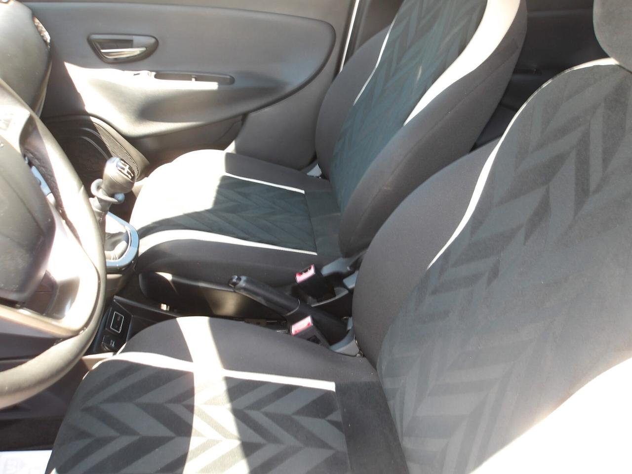 LANCIA YPSILON 1.2 BENZ-88.000 KM-2016